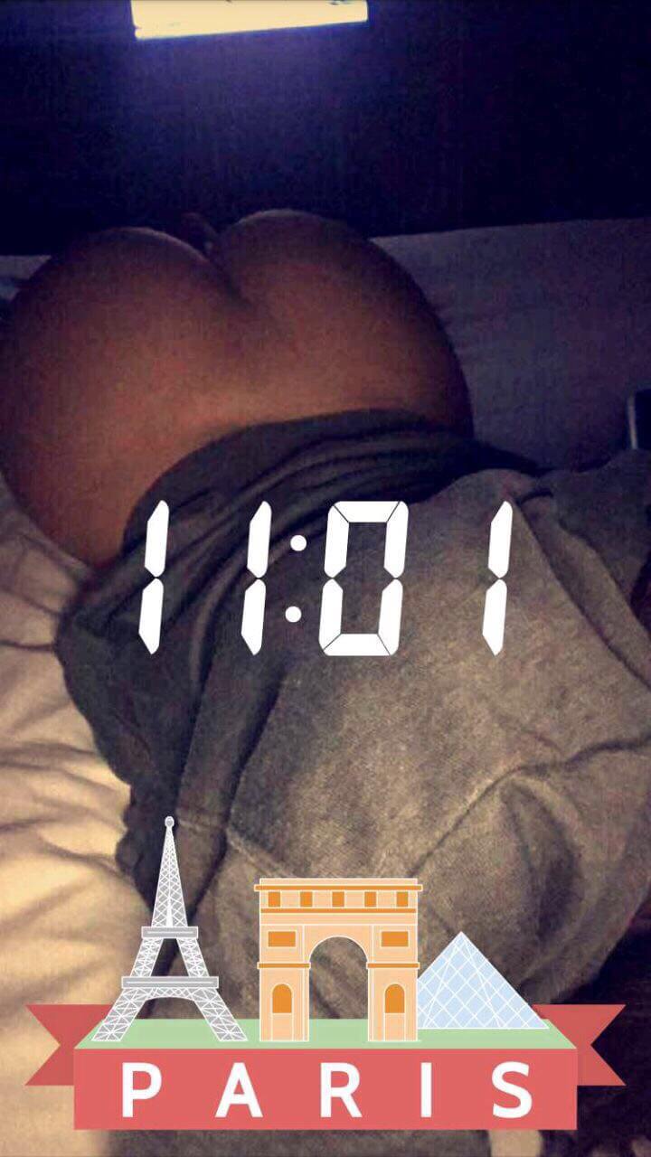 Coquine de Paris vraiment bonne sur snap